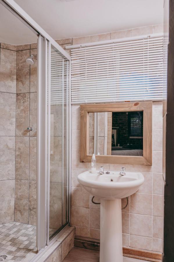 Cosy Cottages Guesthouse Почефструм Экстерьер фото
