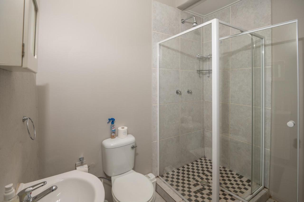 Cosy Cottages Guesthouse Почефструм Экстерьер фото